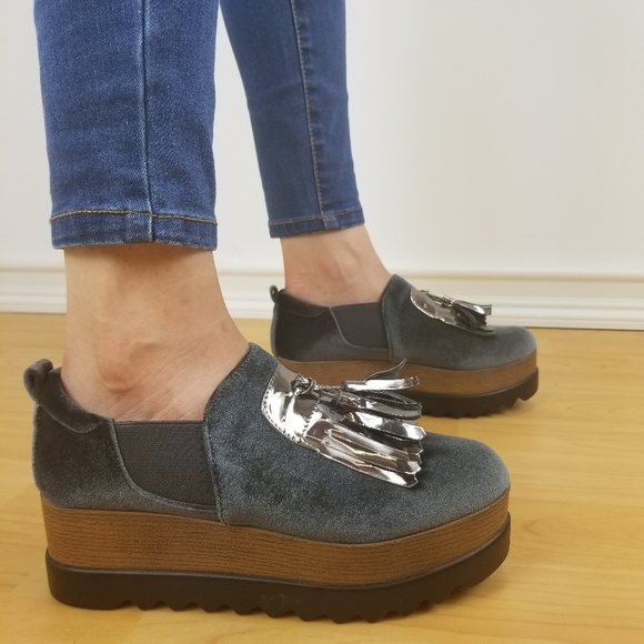 Chunky Block Heel Platform Velvet Shoes - Picture 7 of 8